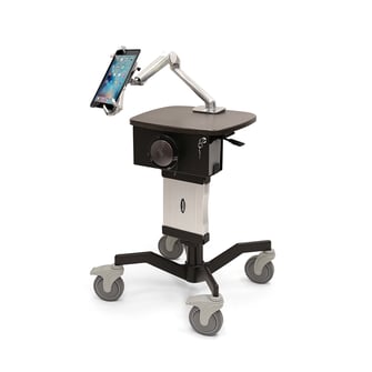 Physicians-IT-Mobile-Tablet-Cart-4__49195.1630444376